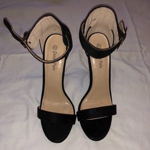 Dream Pair Heals Size 9